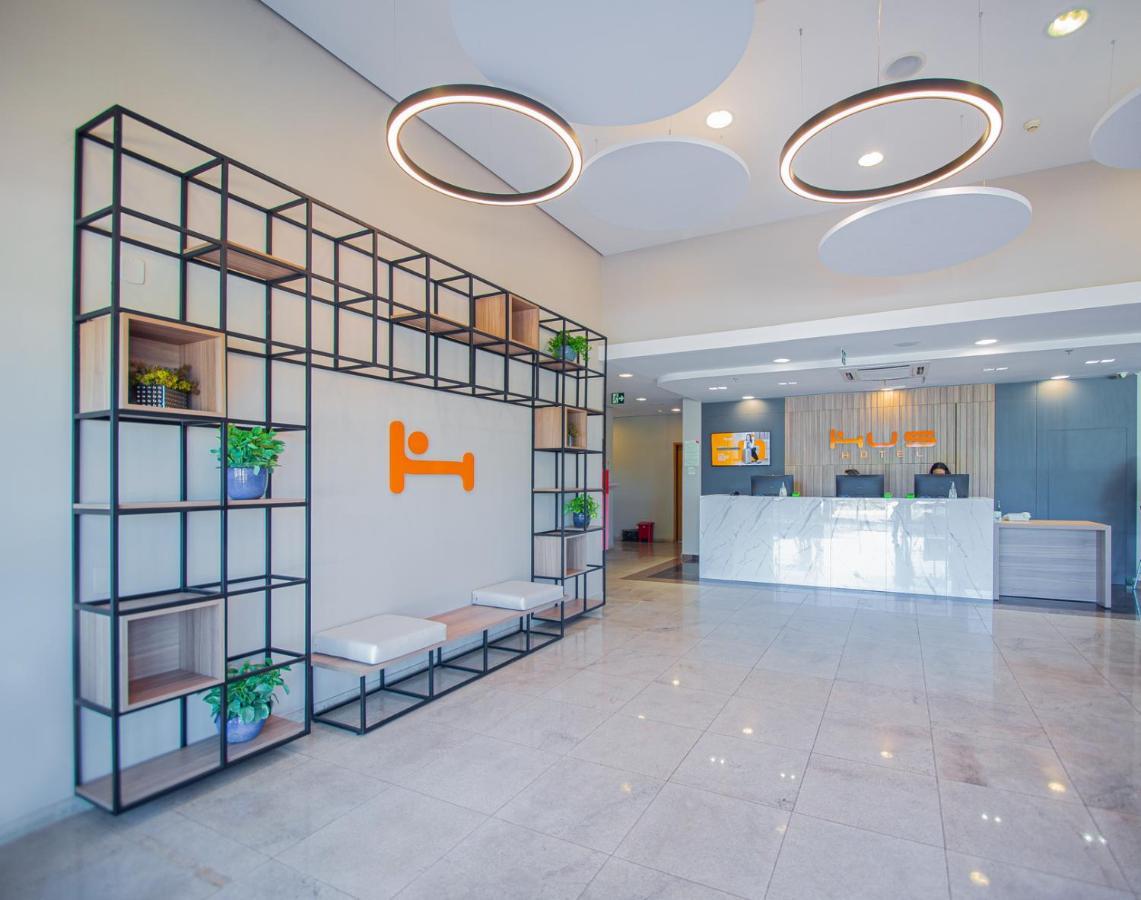 Hus Hotel 多拉杜斯 外观 照片