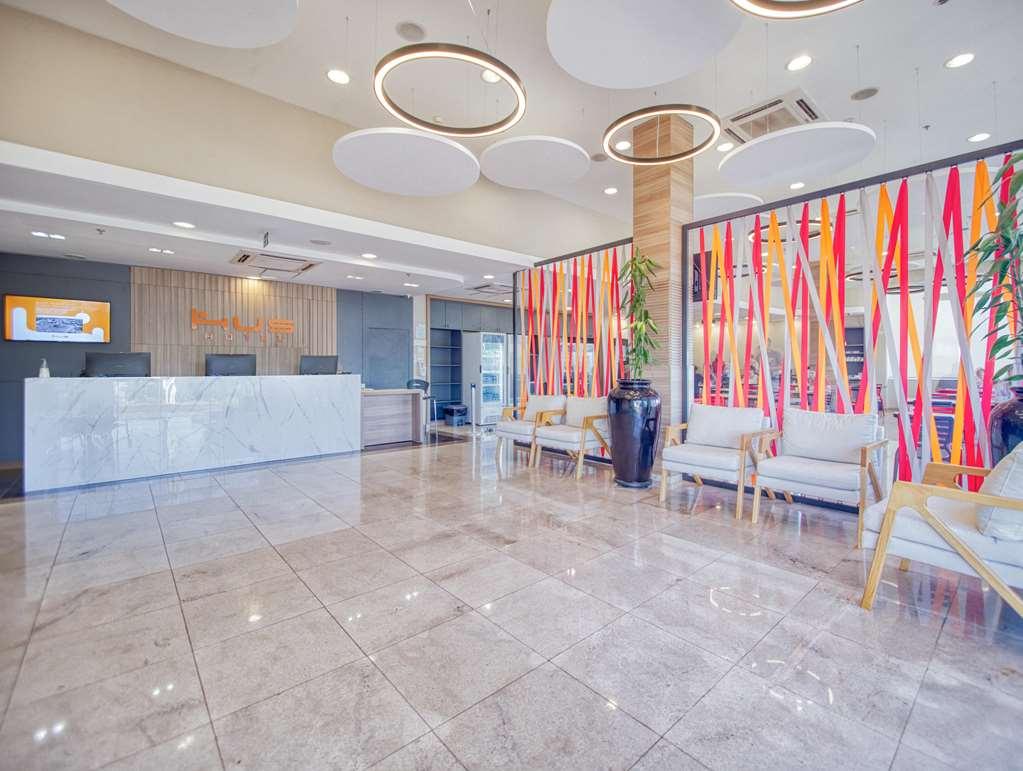 Hus Hotel 多拉杜斯 外观 照片