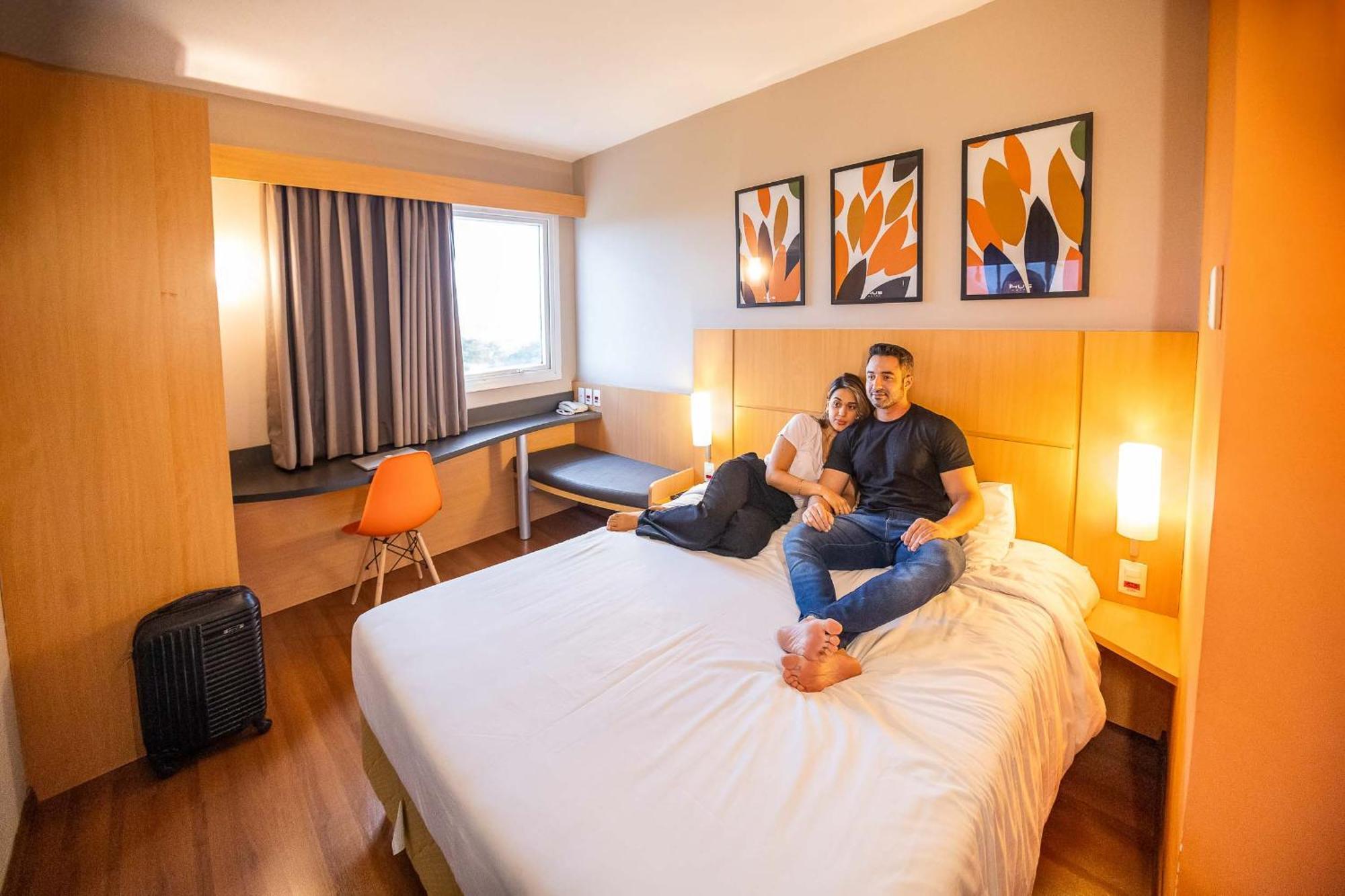 Hus Hotel 多拉杜斯 外观 照片